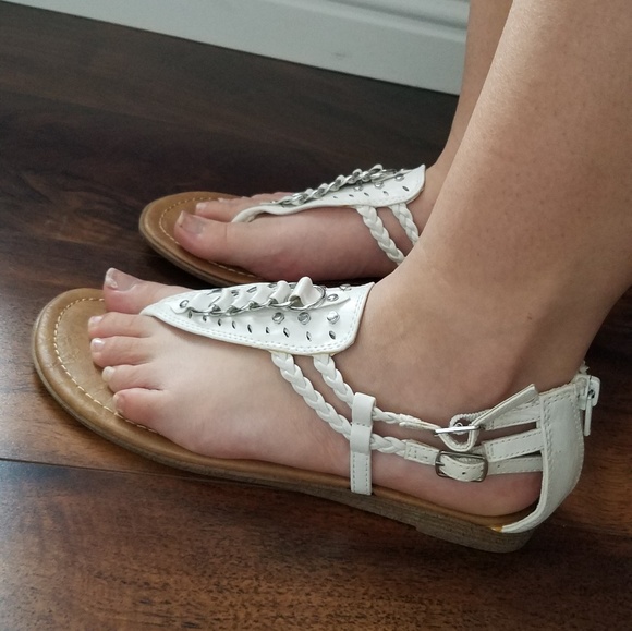 🚫SOLD🚫 White sandals! - Picture 6 of 8